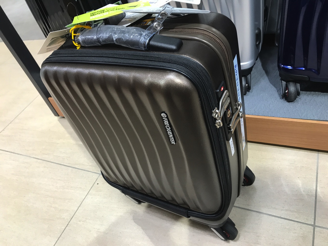 スーツケースが欲しい 機内持込可能なスーツケース「フリクエンター 